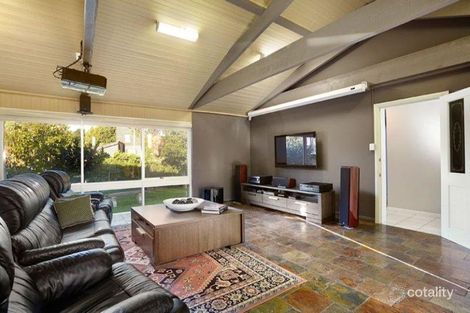 Property photo of 8 Maple Court Keilor VIC 3036