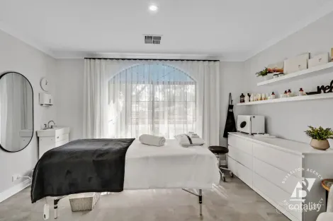 Property photo of 10 Klaehn Crescent Yalyalup WA 6280
