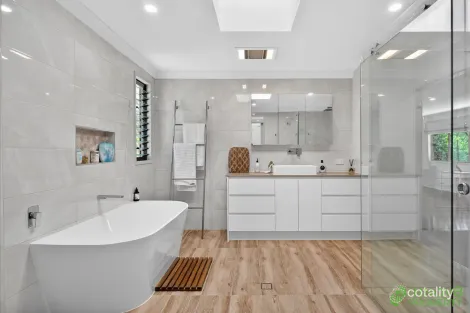 Property photo of 14 Buranda Road Clear Mountain QLD 4500