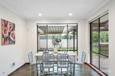 Property photo of 32 Sunnymeade Drive Aberfoyle Park SA 5159