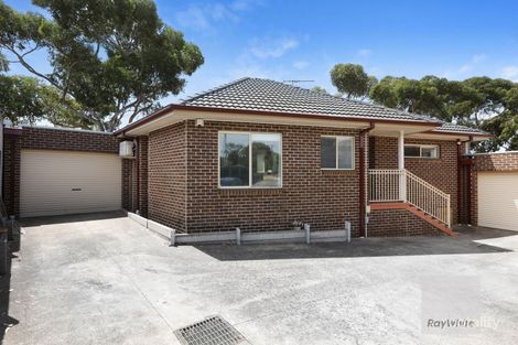 2/23 Lyndhurst Rd, Gladstone Park, VIC 3043