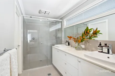 Property photo of 14 Sarabah Way Pimpama QLD 4209