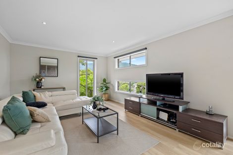 Property photo of 2/12 The Avenue Ferntree Gully VIC 3156