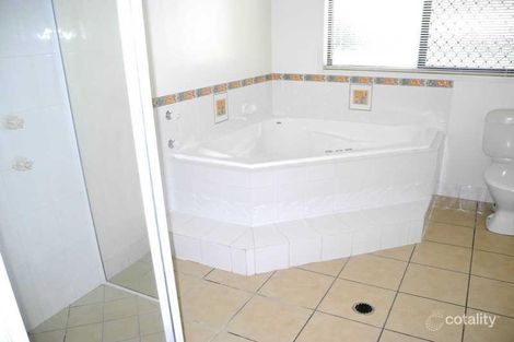 Property photo of 76 Broadacres Drive Tannum Sands QLD 4680