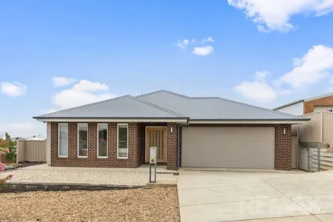Property photo of 1/6 Exford Loop Bourkelands NSW 2650