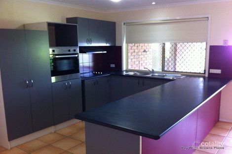 Property photo of 37 Hill End Avenue Hillcrest QLD 4118