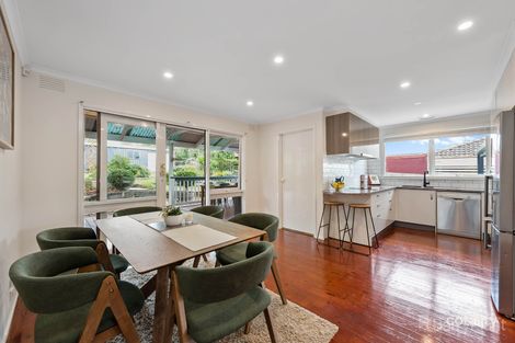 Property photo of 18 Mahon Crescent Narre Warren VIC 3805