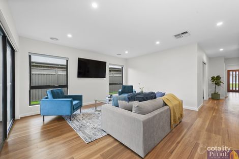 Property photo of 7 Marxsen Parade Lucas VIC 3350