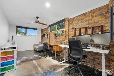 Property photo of 24 Inverness Court Banora Point NSW 2486