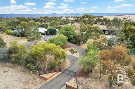 27 Dodemaide Cct, Merrimu, VIC 3340