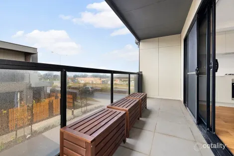 Property photo of 11 Lyra Walk Point Cook VIC 3030