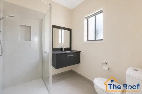 Property photo of 2 Radiance Street Tarneit VIC 3029