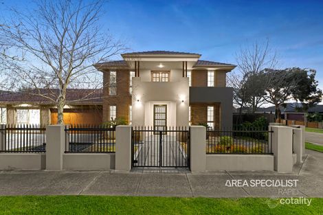 Property photo of 18 Bronson Circuit Cranbourne North VIC 3977