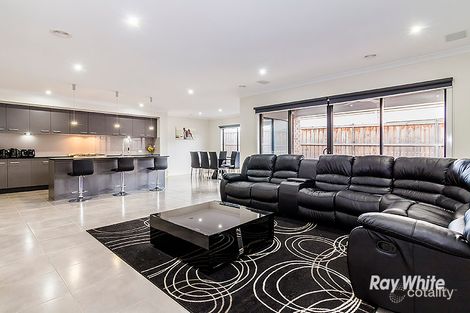 Property photo of 8 Amara Grove Lyndhurst VIC 3975