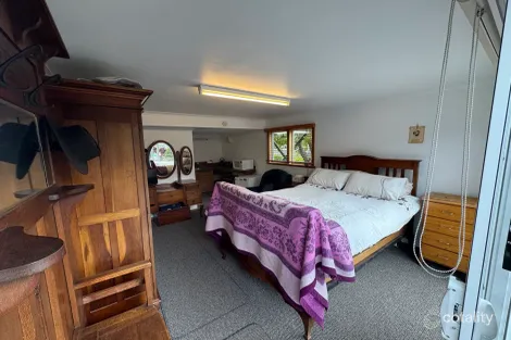 100 Gordons Hill Rd, Lindisfarne, TAS 7015