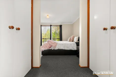 Property photo of 19 Preddey Way Gordon ACT 2906