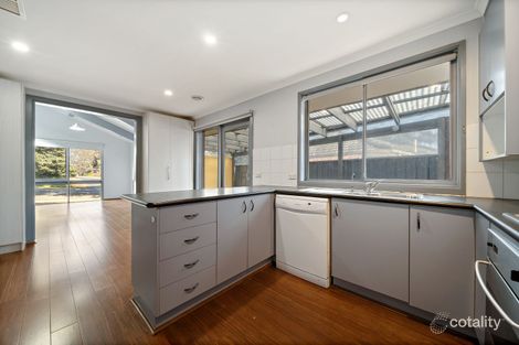Property photo of 12 Wheeler Crescent Wanniassa ACT 2903