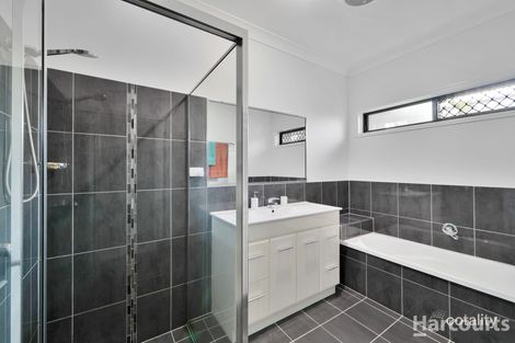 Property photo of 19 Traviston Way Burrum Heads QLD 4659