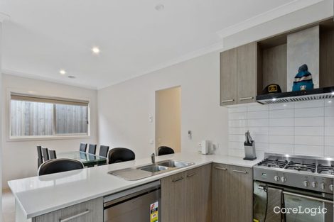Property photo of 21 Elsey Way Clyde North VIC 3978