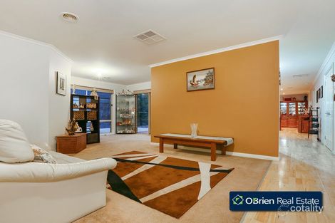 Property photo of 10 Broadleaf Way Cranbourne VIC 3977