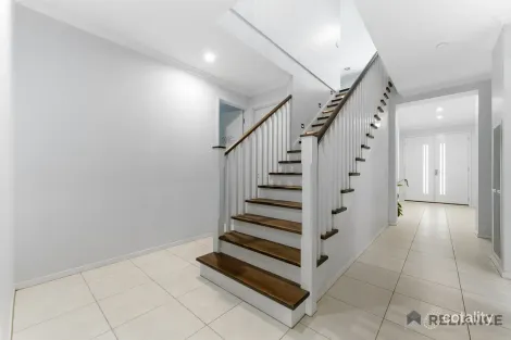 Property photo of 38 Samson Brook Drive Wallan VIC 3756