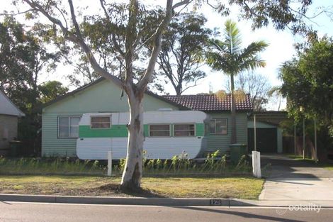 125 Kerry Cres, Berkeley Vale, NSW 2261