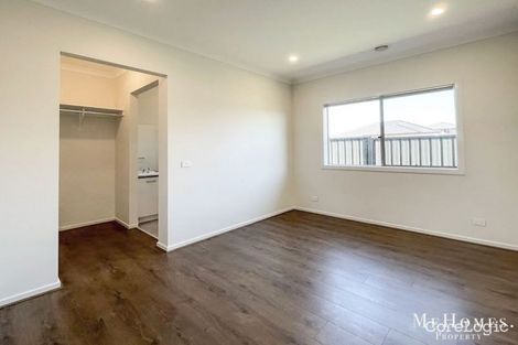 Property photo of 21 Implexa Drive Tarneit VIC 3029