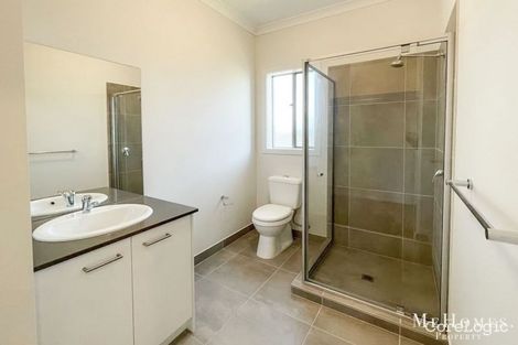 Property photo of 21 Implexa Drive Tarneit VIC 3029