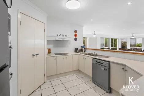 Property photo of 12 Gentian Close Drewvale QLD 4116