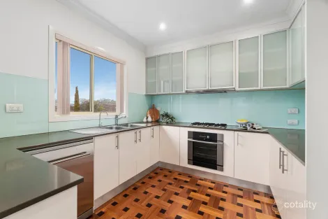 Property photo of 2/2 Manoon Road Clayton South VIC 3169