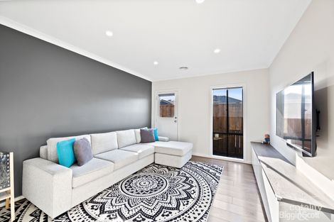 Property photo of 21 Chambly Drive Mickleham VIC 3064