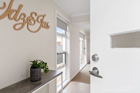 Property photo of 9 Tussock Link Wyndham Vale VIC 3024