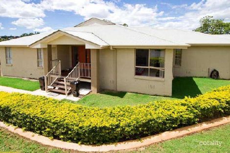 19 Brian Morrison Dr, Albany Creek, QLD 4035