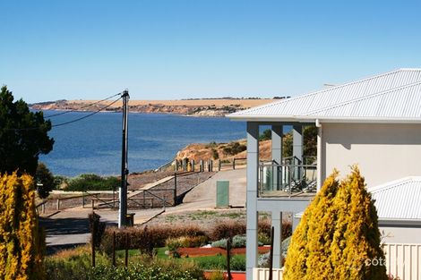 Property photo of 33 Chapman Road Rogues Point SA 5571