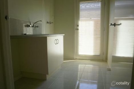 Property photo of 24 Ladybird Crescent Point Cook VIC 3030