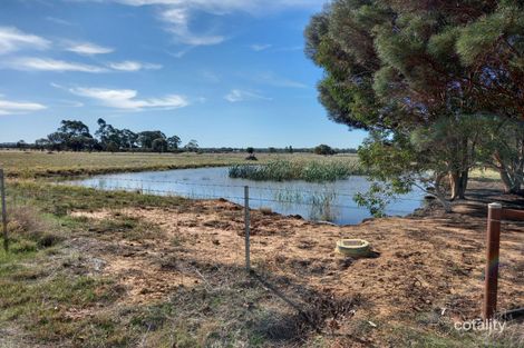 208 Old Racecourse Rd, Deniliquin, NSW 2710