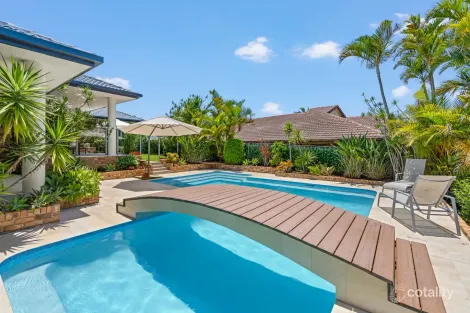 Property photo of 10 Camberwell Circuit Robina QLD 4226