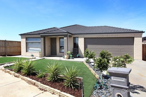 Property photo of 32 Ravida Avenue Harkness VIC 3337