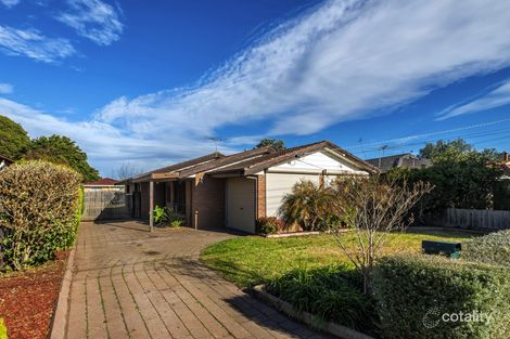19 Chauvel St, Melton South, VIC 3338