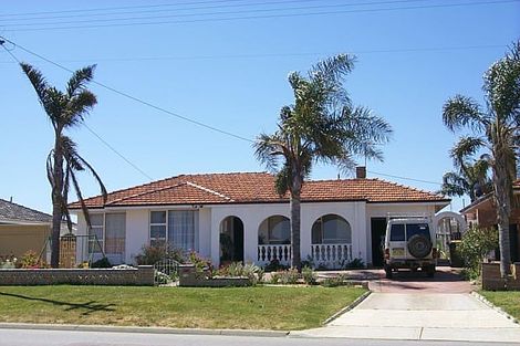 112 Healy Rd, Hamilton Hill, WA 6163