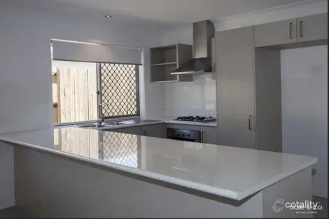 Property photo of 1/21 Wolfik Drive Goodna QLD 4300