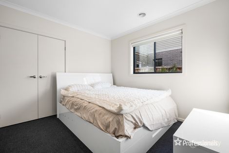 Property photo of 44 Evesham Drive Point Cook VIC 3030