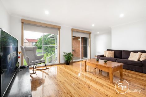Property photo of 4 Danube Crescent Kearns NSW 2558