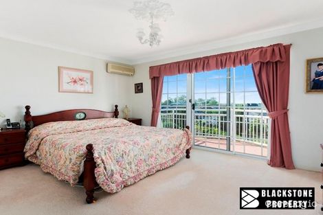 Property photo of 38 Debussy Place Mount Ommaney QLD 4074