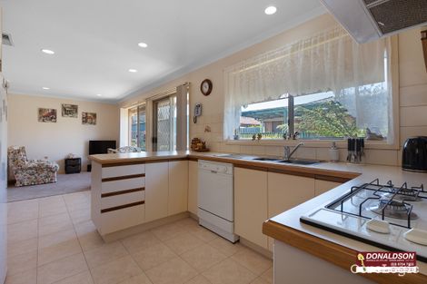 Property photo of 24 Pentland Drive Narre Warren VIC 3805