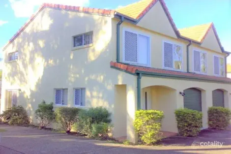 2/30 Government Rd, Labrador, QLD 4215