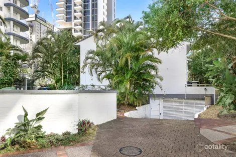 2/17 Riverview Pde, Surfers Paradise, QLD 4217