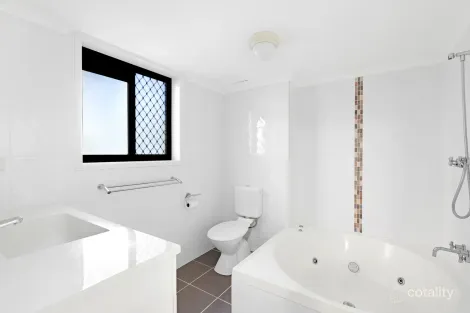 Property photo of 2/17 Riverview Parade Surfers Paradise QLD 4217