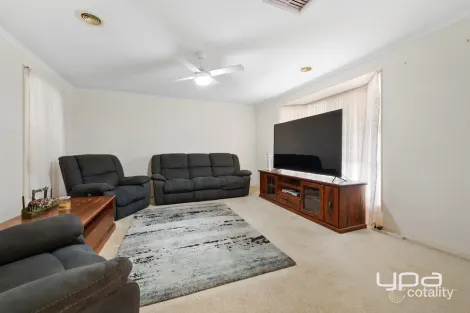 Property photo of 2 Comic Court Harkness VIC 3337