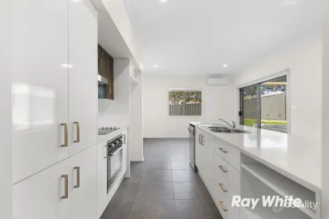 Property photo of 2/33 Freycinet Drive Sunshine Bay NSW 2536